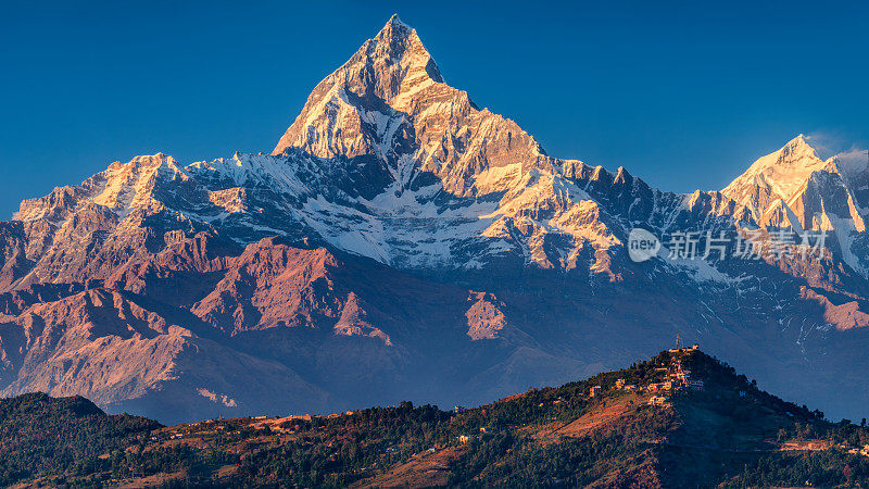 从尼泊尔博卡拉看Machapuchare的日落，53MPix XXXXL